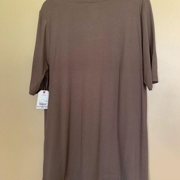 St. John’s Bay Shirt Sleeve Taupe Sweater - Picture 3 of 3